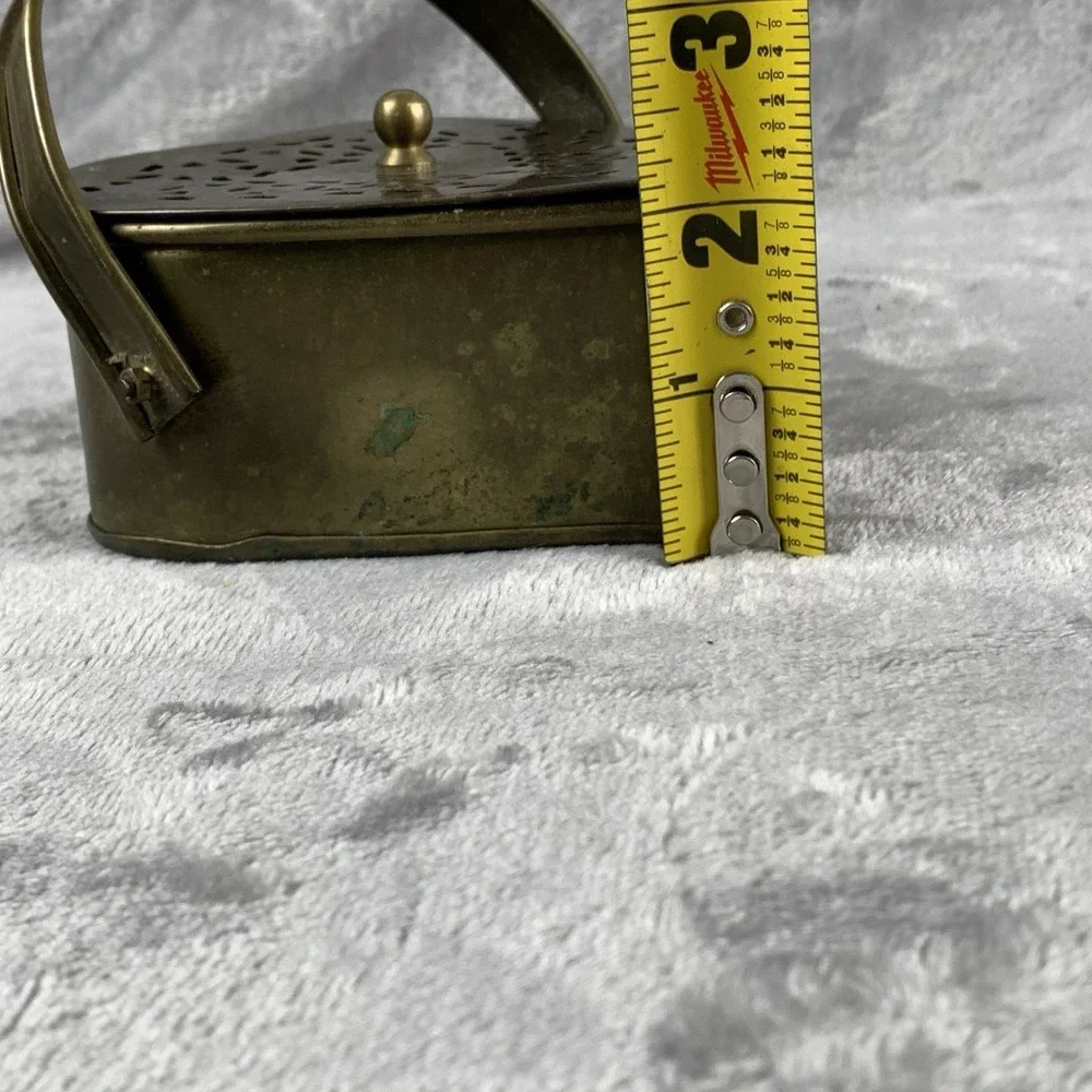 Vintage Brass Heart Shaped Trinket Box Lid Handle Patina For Potpourri Jewlery